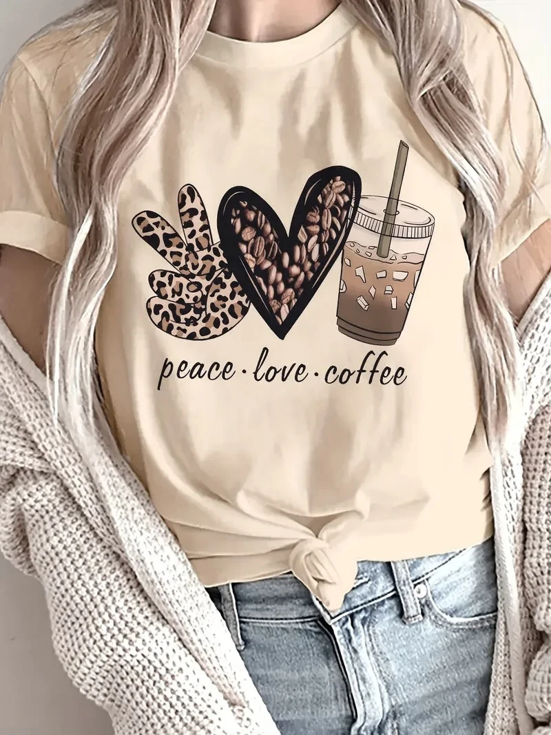 Camiseta casual de manga corta para mujer Peace Love Coffee Estampado gráfico con corazón de leopardo Diseño de café helado Camiseta de cuello redondo