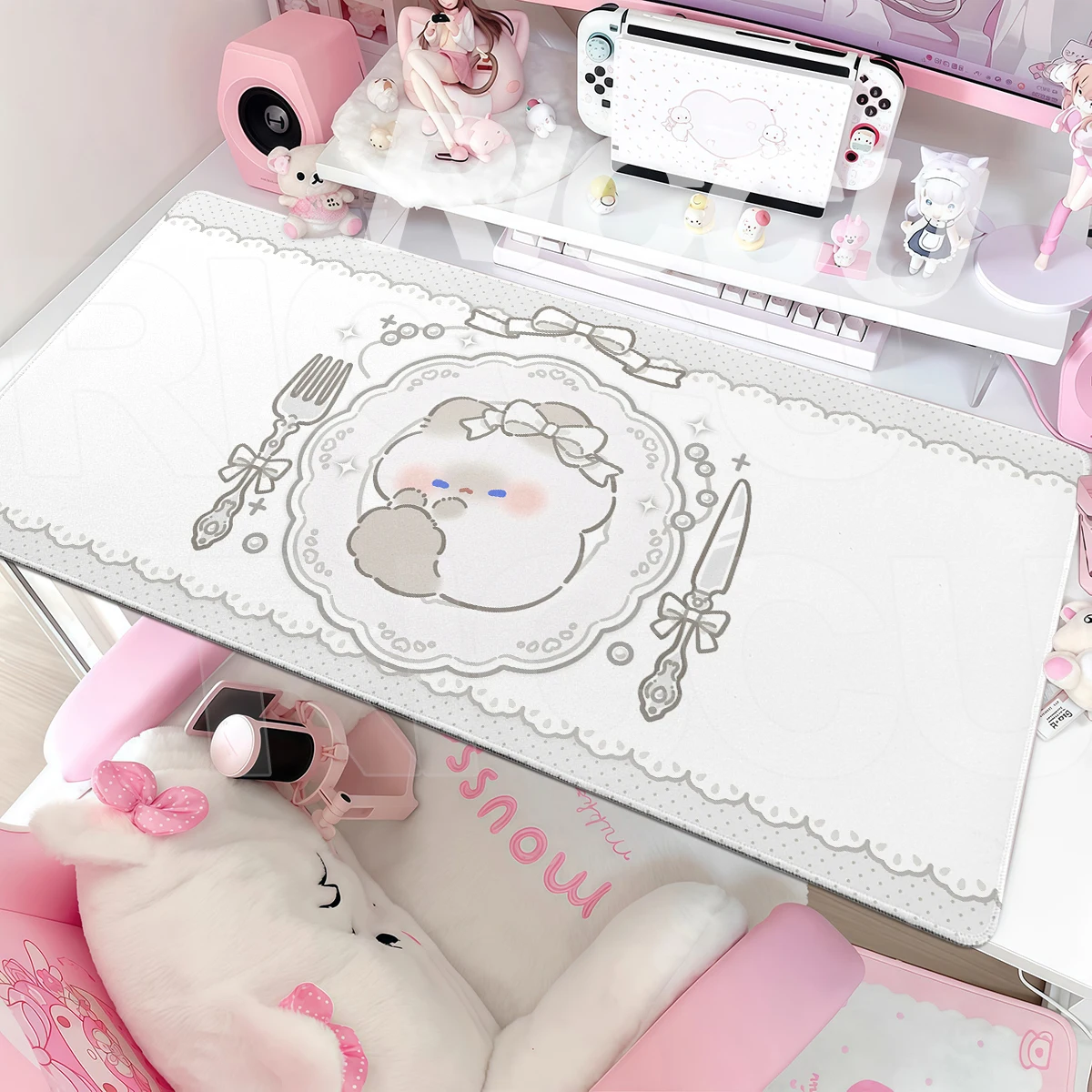 Niedliche Kätzchen-Mausunterlage mit Polka-Dot-Muster im Y2K-Stil, Kawaii-Siamkatzen-Mauspad, Schreibtischschutz, Schreibtischzubehör, Gamer-Mauspad mit rutschfester Gummibasis.