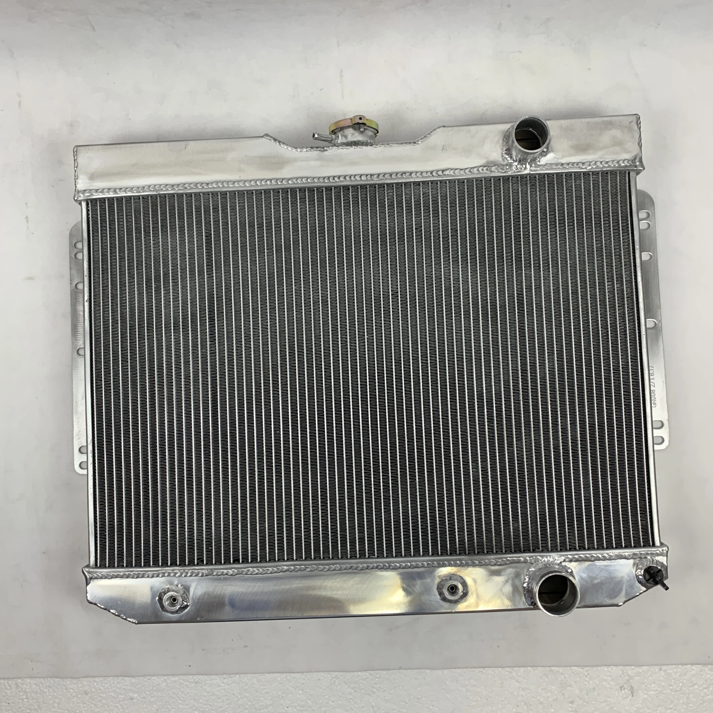 Aluminum Radiator for 1959-1965 Chevy Bel Air/Biscayne/Caprice/Impala/Kingswood 3.8-6.7L 1960 1961 1962 1963 1964