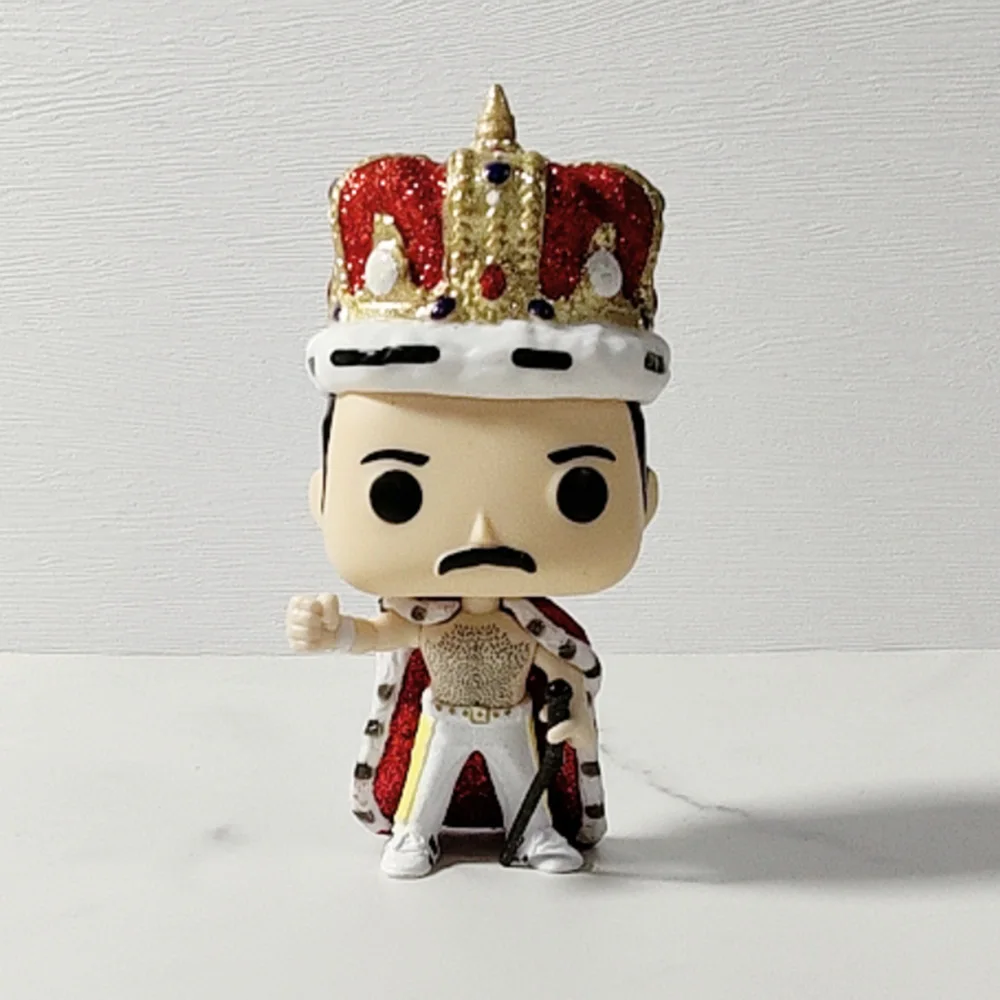 Funko Pop! Freddie Mercury – Platinum Metallic – Figurine Vinyle + émail Pin – Collection