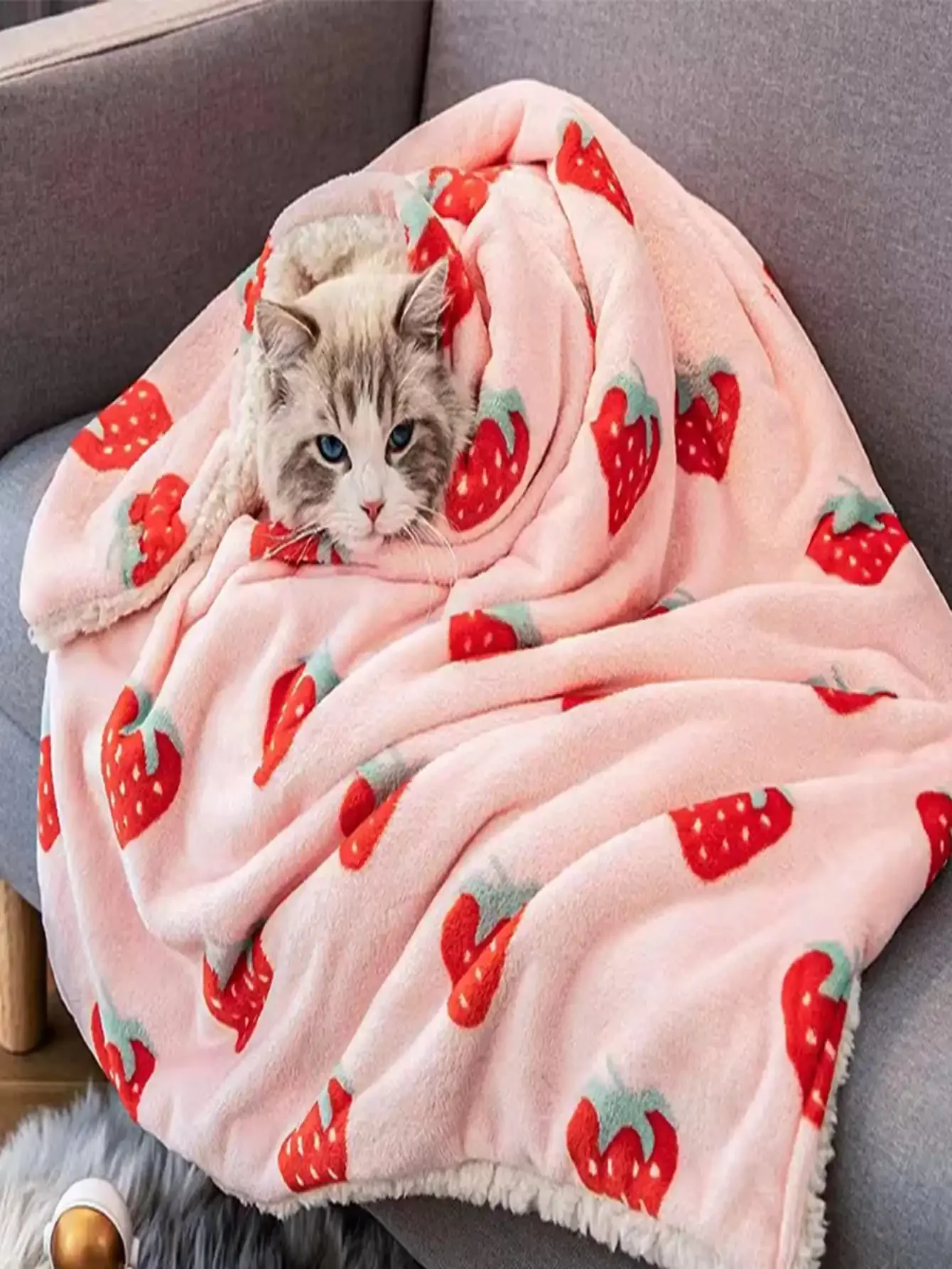 

Pets Cats Strawberry Pink Throw Blanket Super Soft Warm Bed Blankets and Dogs All Season Cozy Flannel Plush Blanket