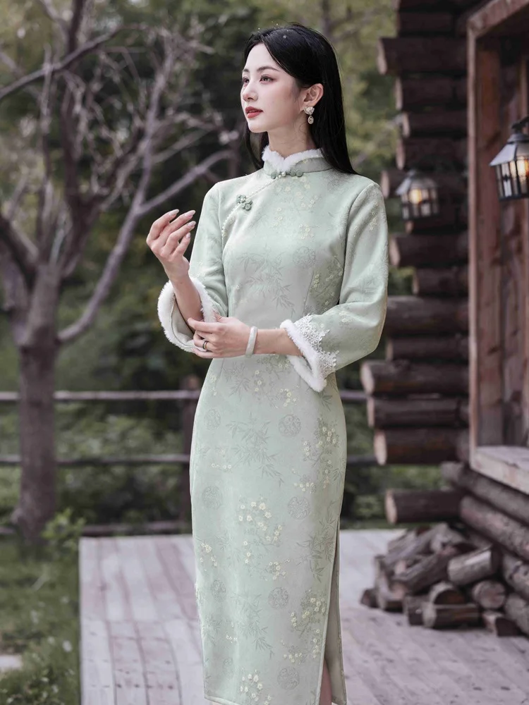 

Autumn and Winter Green Cheongsam Winter Dress Women's New Chinese Thickened Long Sleeve Daily Wear Qipao