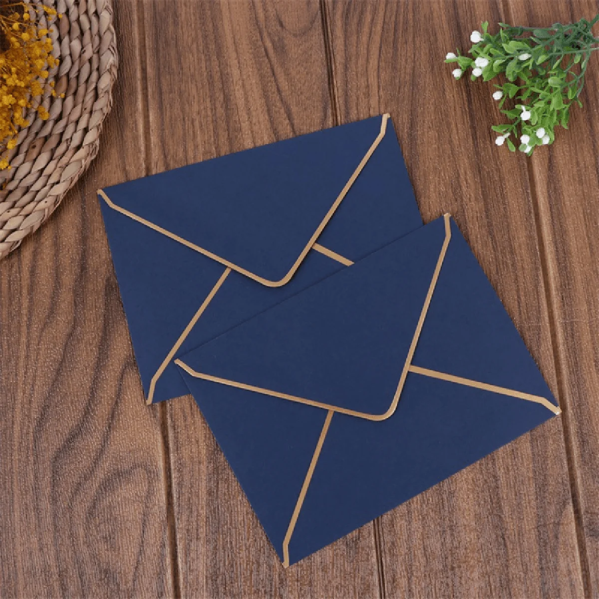 50pcs/pack invitation envelope with gold foil border V-shaped flap envelope luxury wedding invitation photo party