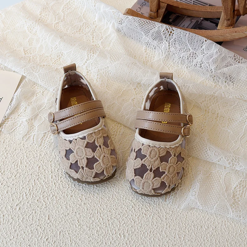 2026 Flowers Embroidery Children Flats Shoes Spring Summer Mesh Solid Girls Princess Shoes Breathable Non Slip Party Shoes
