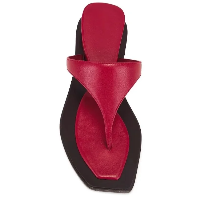 

2023 летние новые женские уличные шлепанцы с квадратным носком на танкетке, увеличивающие каблук в стиле ретро, повседневные пляжные повседневные уличные красные женские тапочки