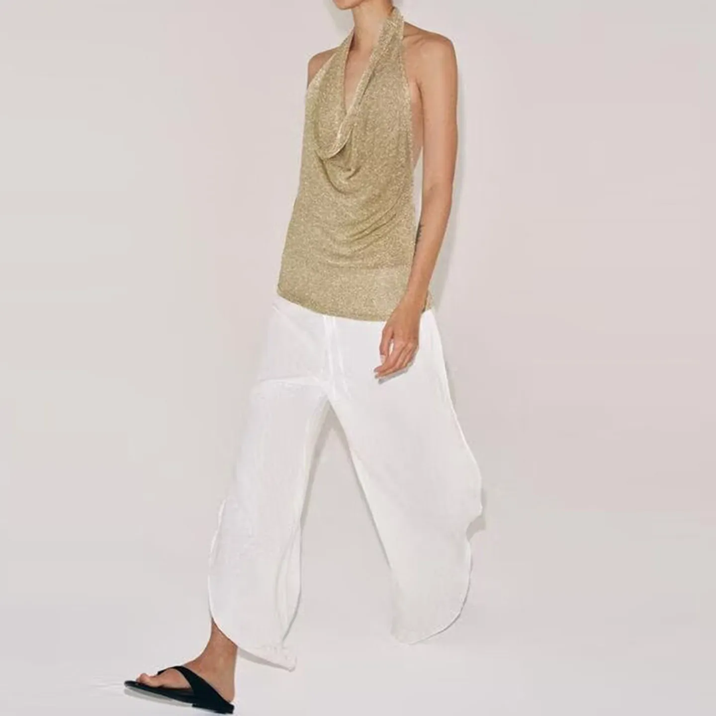 Women's Sleeveless Knitted Vest Casual Metal Color Thread Loose Fit Short Length Spring 2026 Fashion Trend Outerwear Top