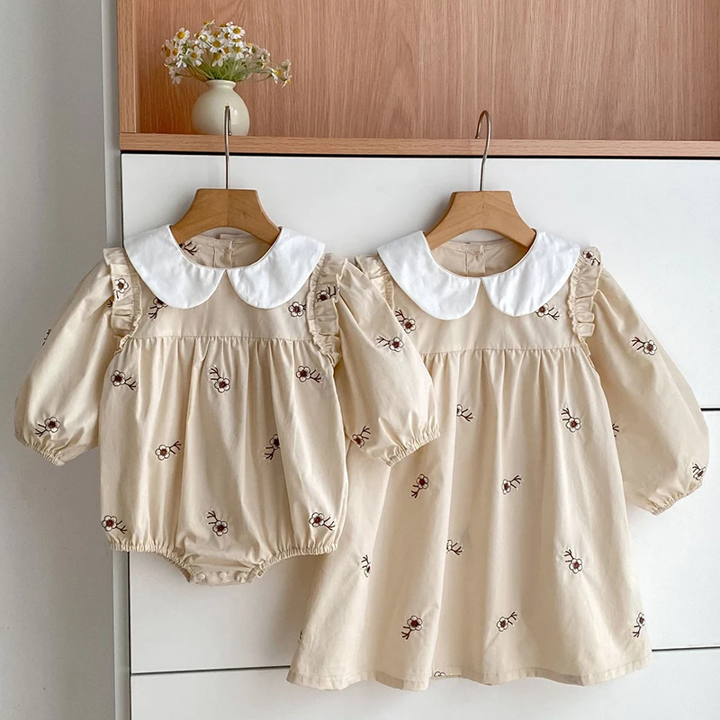 ملابس الخريف ملابس الأخت فتاة فستان الحفلات زهرة التطريز الدانتيل طوق الاطفال الأميرة الأسرة مطابقة فستان رومبير الطفل