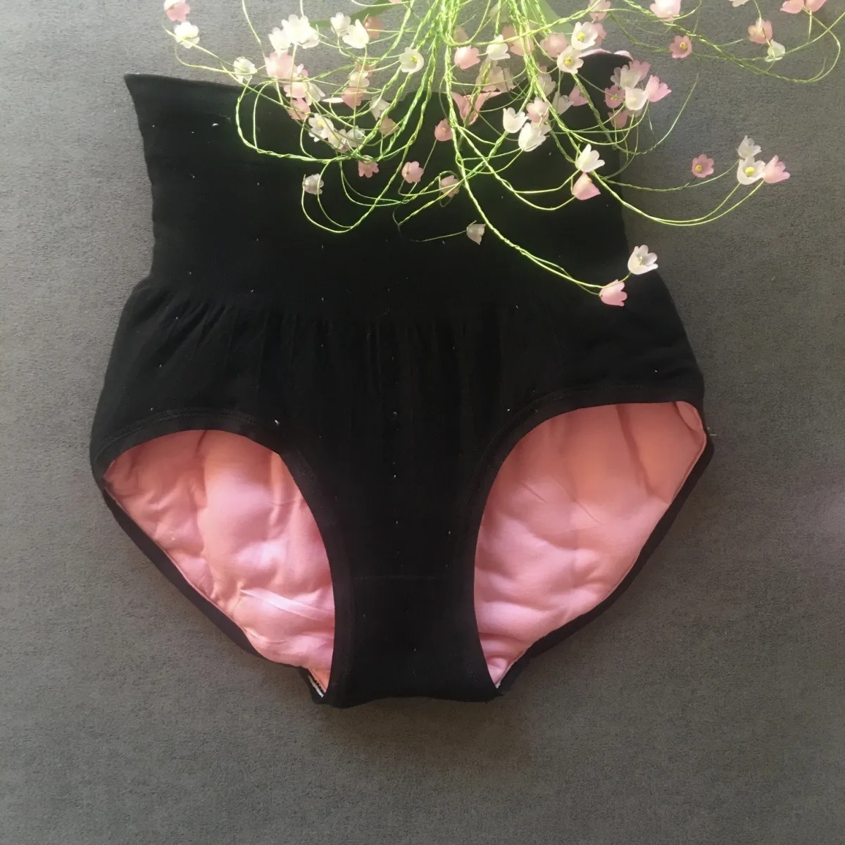 Handmade Women Panty Brief Cotton Blended Puffy Big Shape Water-aborb Sleek Proof Old Women Nusery Care