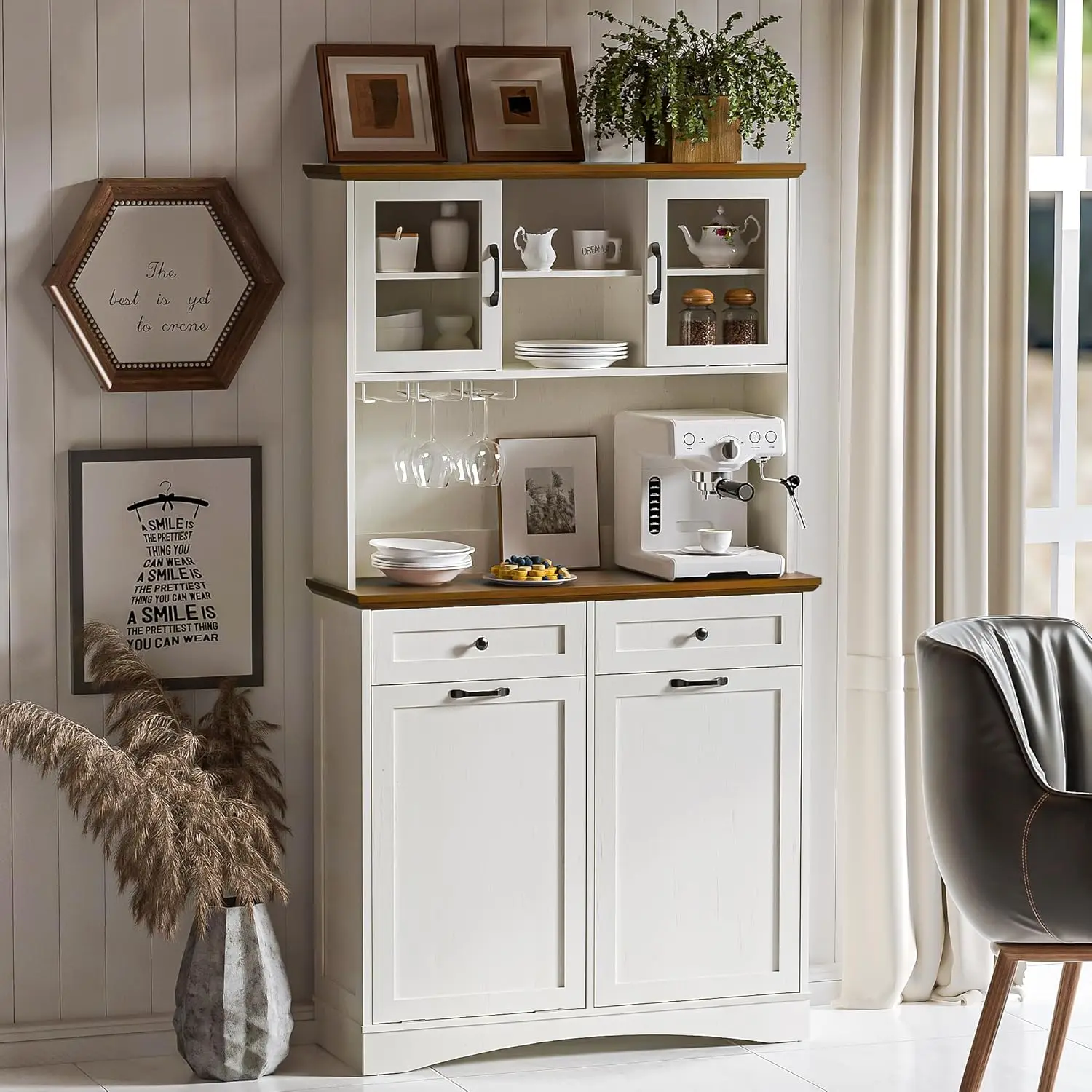 

Двойной мусорный шкаф, мусорный бак на 13 галлонов с 3 металлическими стойками для бокалов для вина, деревянные отдельно стоящие наклонные шкафы для мусора Bi