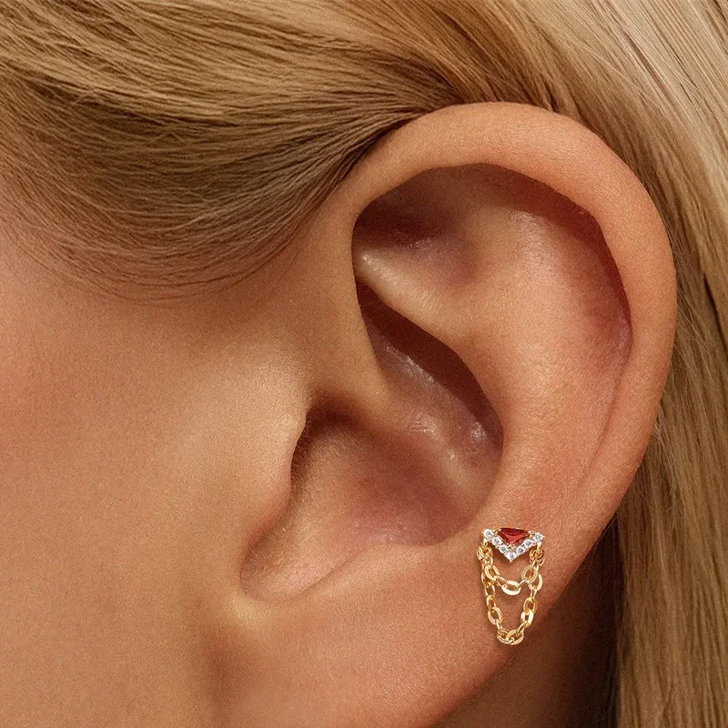 boucle d'oreille rouge grenat