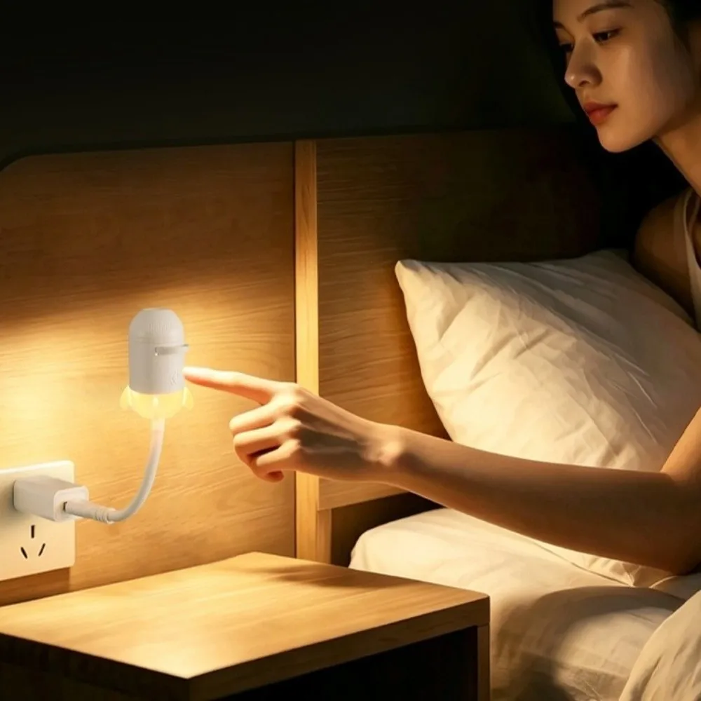 Adjustable Focus USB Planet Projector Light Interchangeable Slides 360 Degree Rotating Starry Sky Projector Romantic