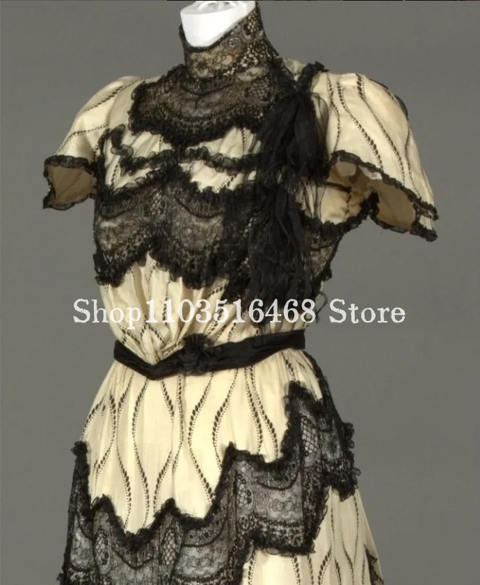 Jaren 1840 Mid Century Galajurk Hoge Hals Kant Korte Mouw Zwart en Wit Gala A-lijn Vloerlengte Avondjurk Op maat