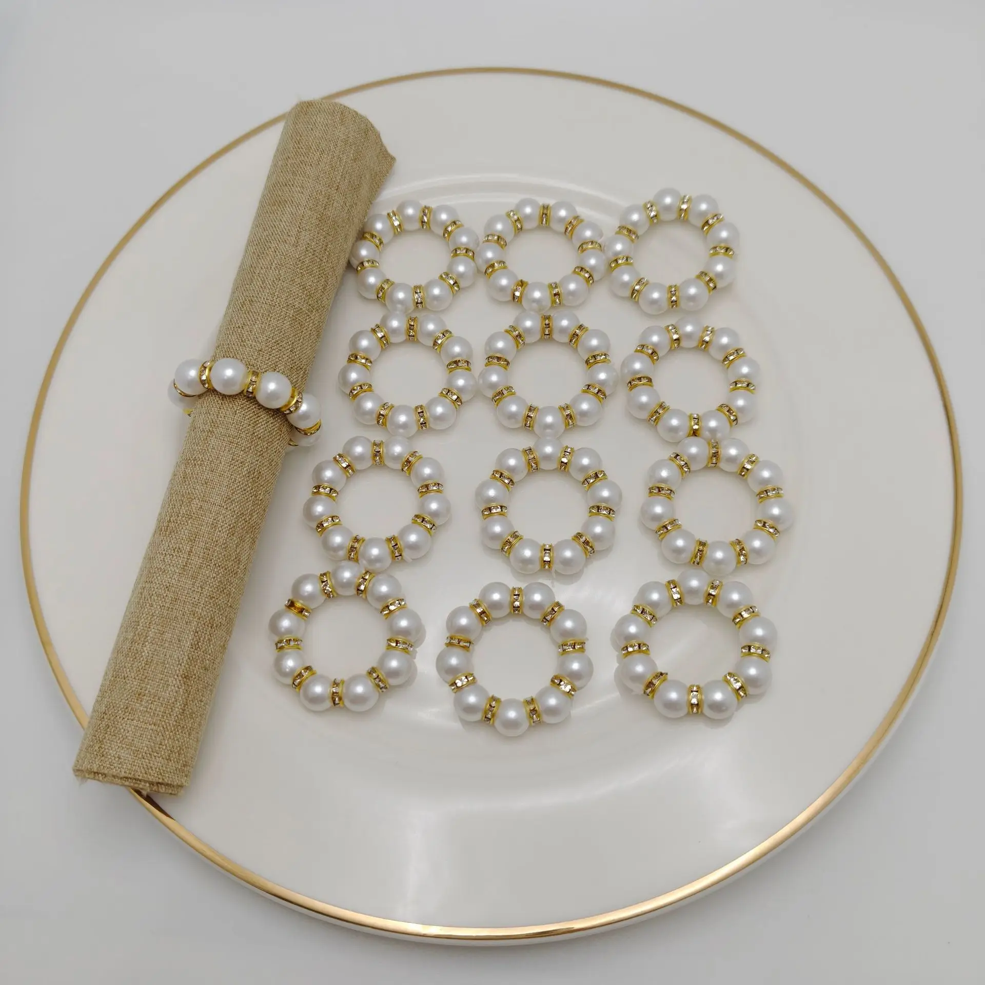 10pcs Imitation Pearl Napkin Ring Wedding Banquet Table Setting Decor Elegant Napkin Buckle for Home Hotel Dinner Party Supplies