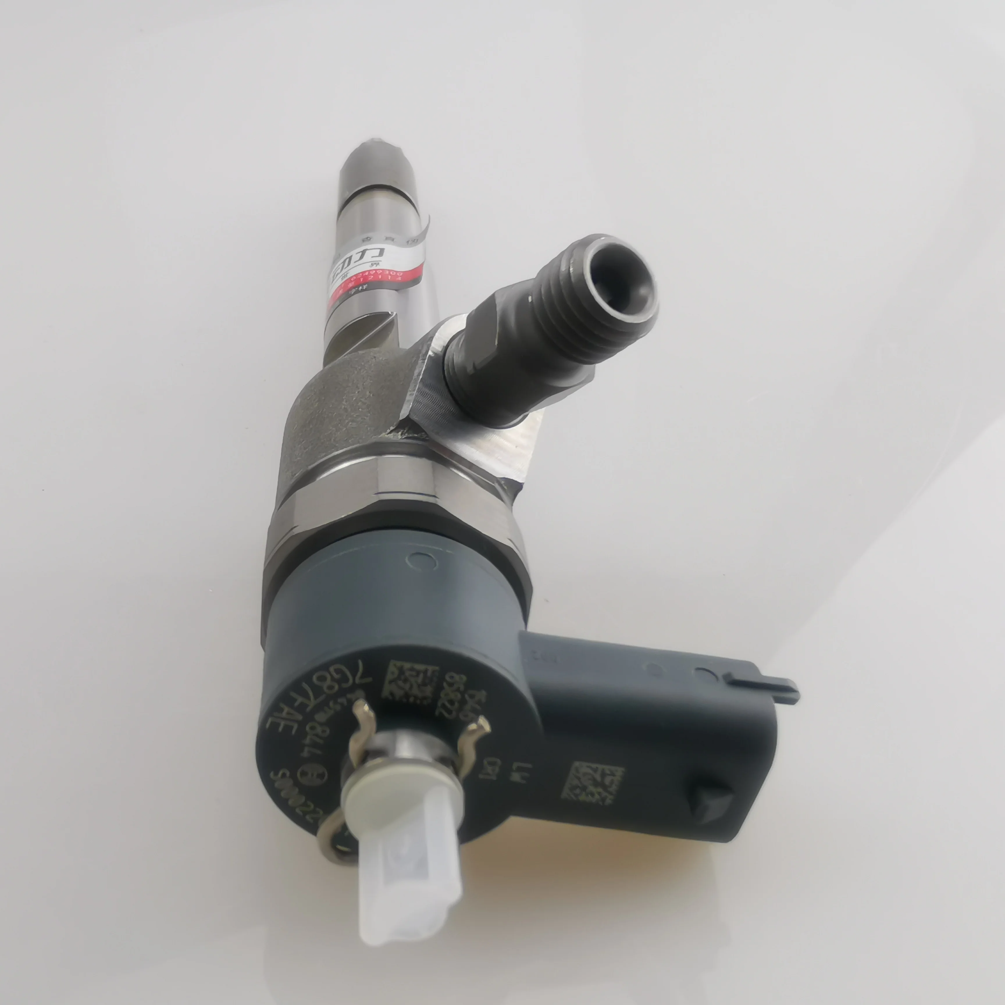 

Оригинальный топливный инжектор SAIC MAXUS T60 в сборе 0445110844