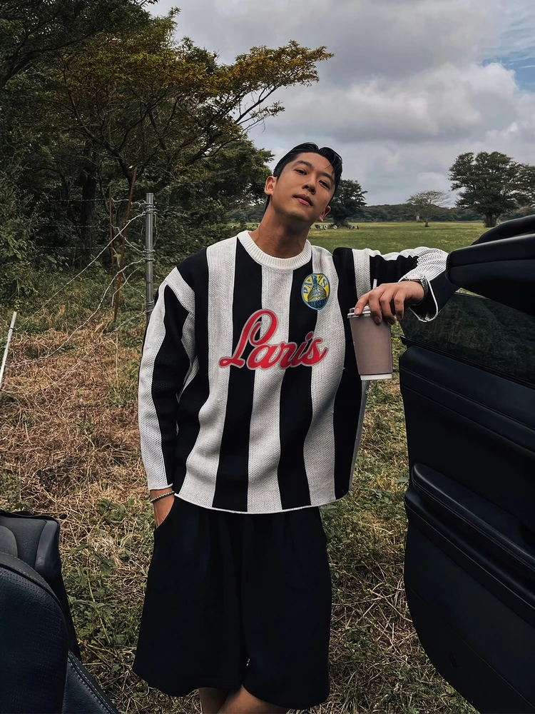 

Свободный крой, мужской трикотаж, круглый свитер, повседневный свитер с принтом, драпировка в черную полоску, цветная блузка, осенняя мода