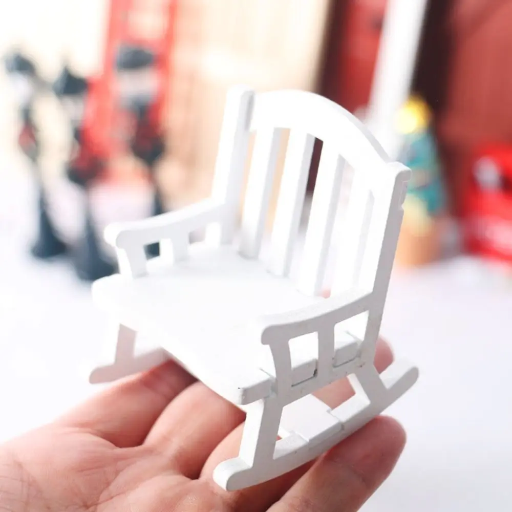 Mini chaise à bascule réaliste pour enfants, chaises de maison de course miniatures vives, meubles de jeu, maison de courses créatives rétro, jouet