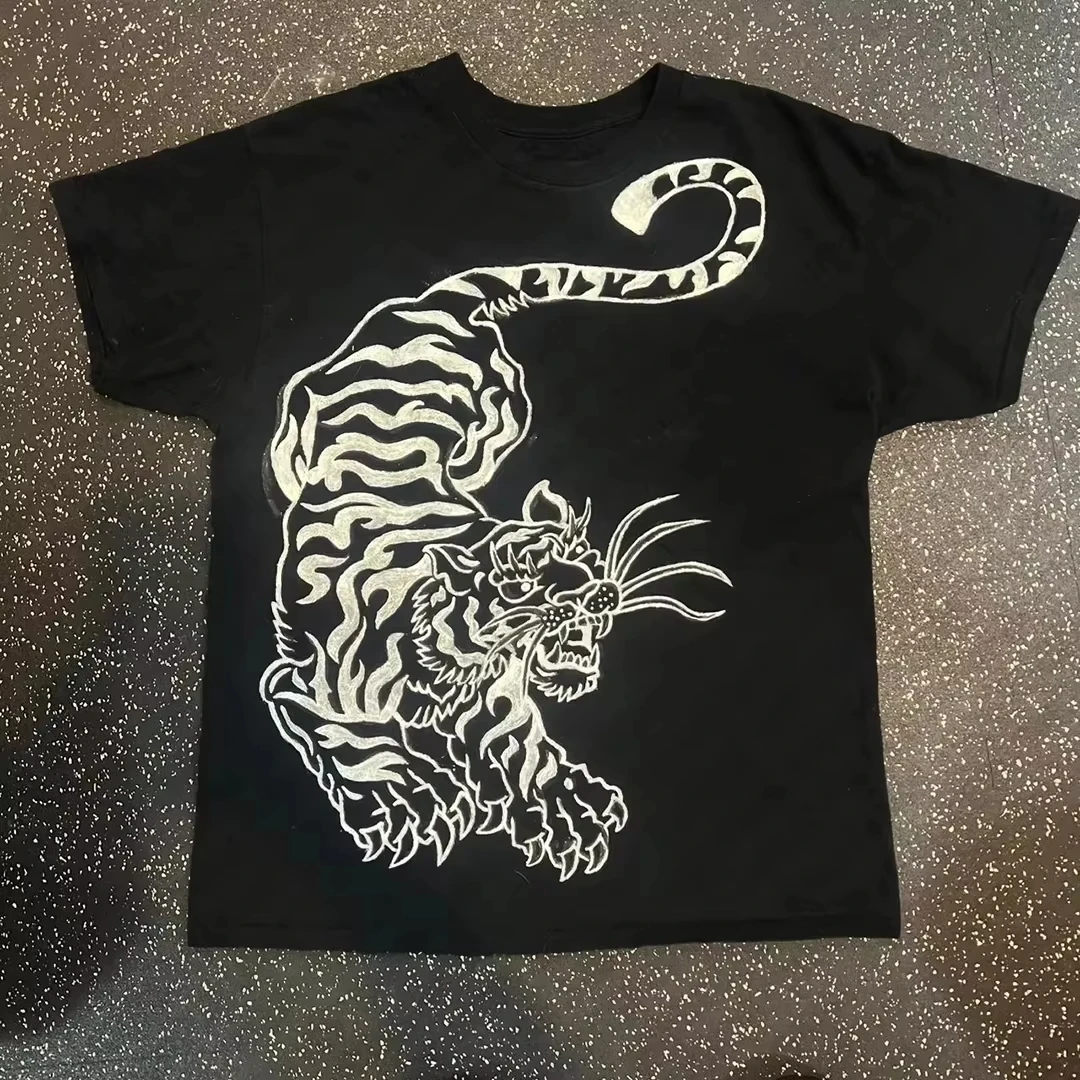 2026 Traditional Ink Wash Tiger Animal Graphic T Shirt Vintage Chinese Style Wild Beast Print White Slim Fit Short Sleeve Tee