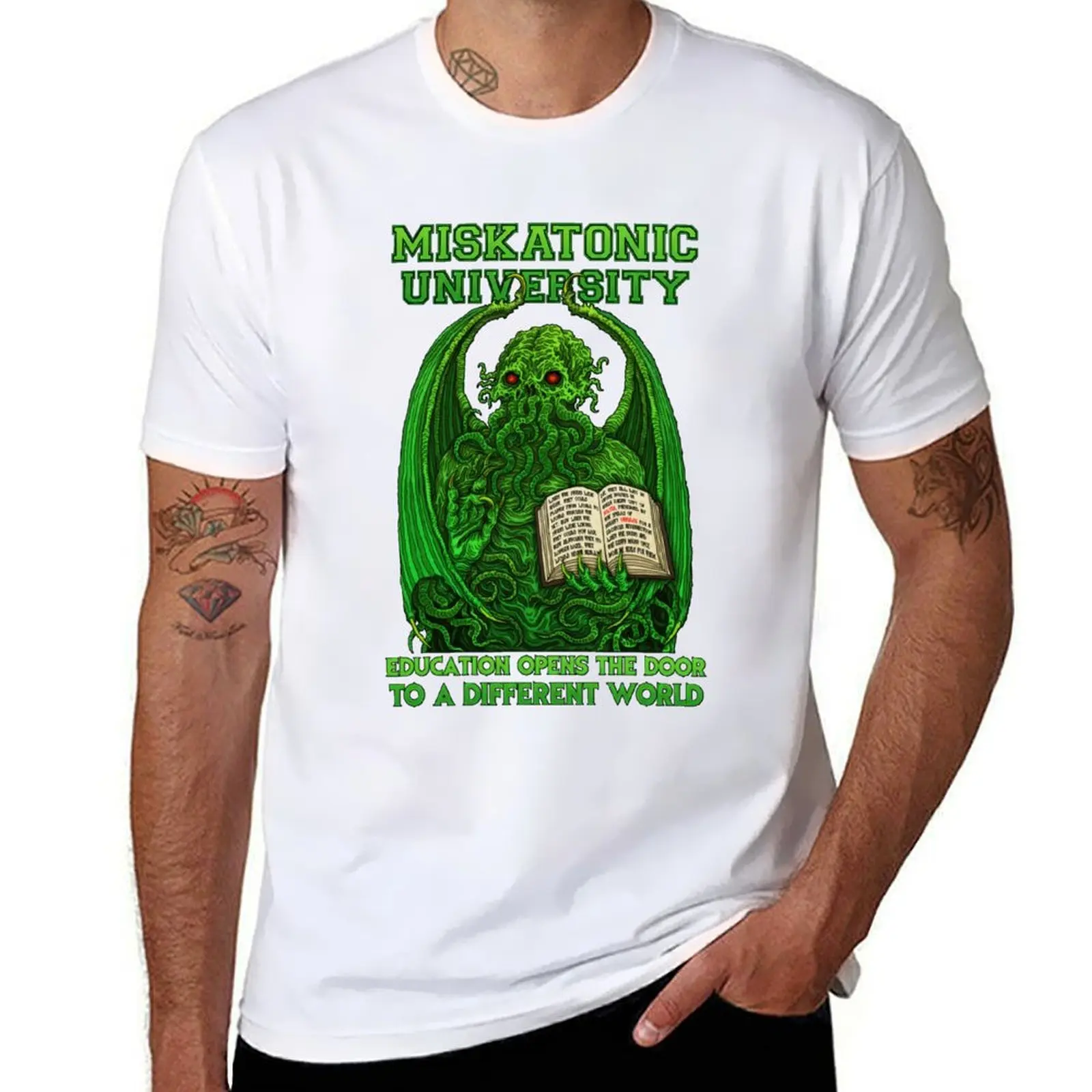 

Miskatonic Cthulhu - Azhmodai 2020 T-Shirt cotton t shirt man t shirt man luxury T-Shirt