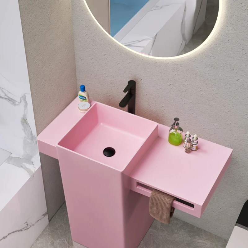 Columna de lavabo de pie integrada, piedra artificial Corinne creativa, Rosa