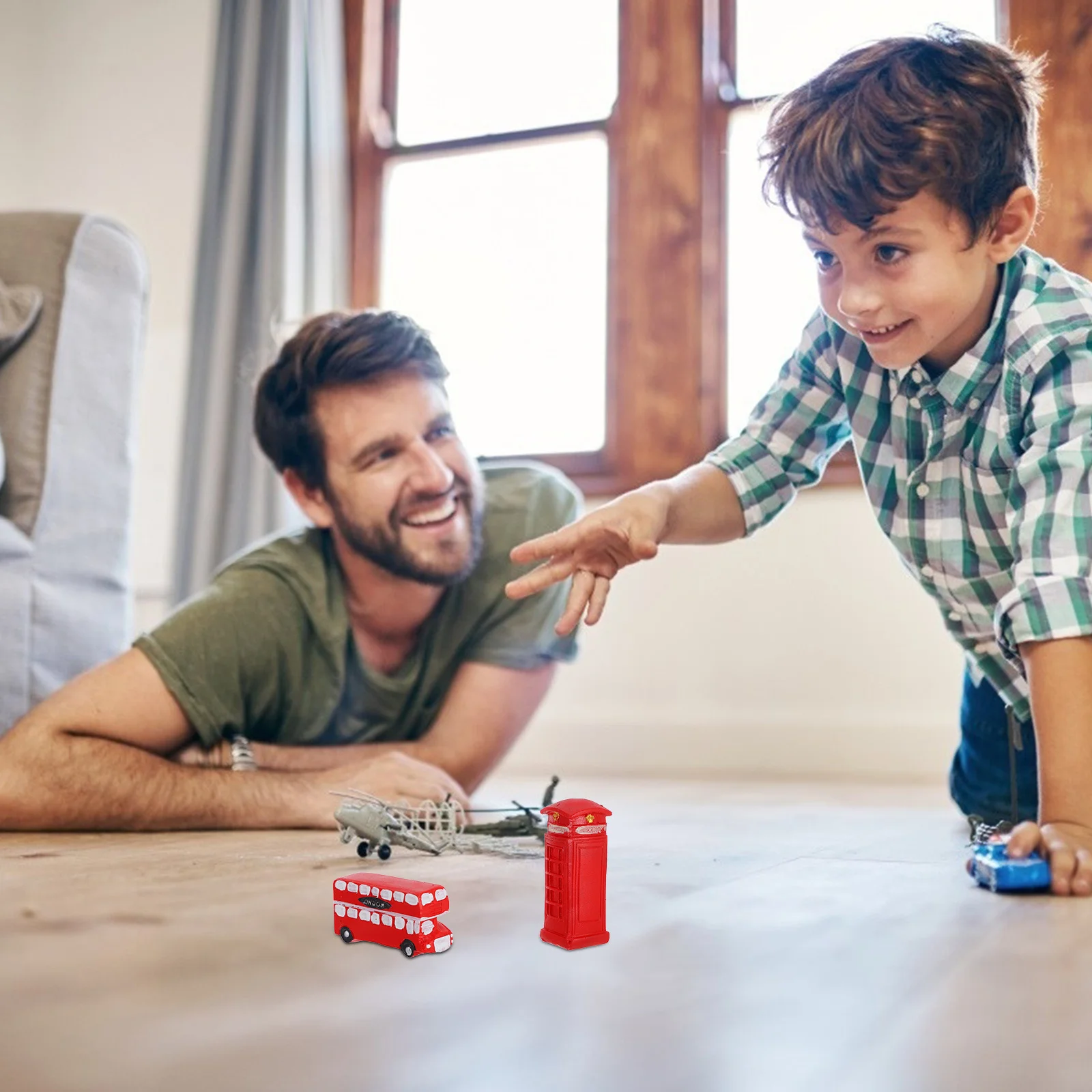 

2pcs Retro Telephone Booth Resin Figurines Desktop Decor For Home Telephone Booth For Decor Office Room Craft Gift Red