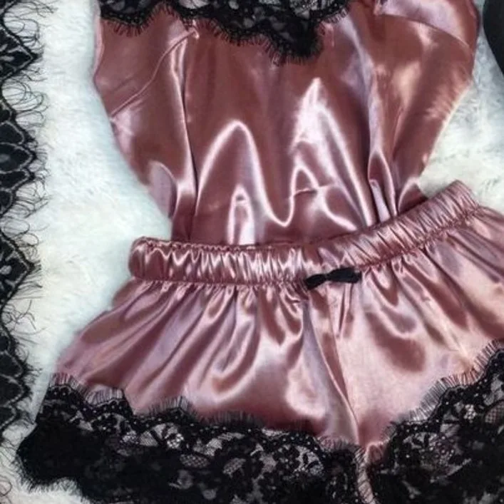 2025 Summer Fashion Sexy Temptation Lace Suspender Sexy Lingerie Two-piece Set Sleepwear Women