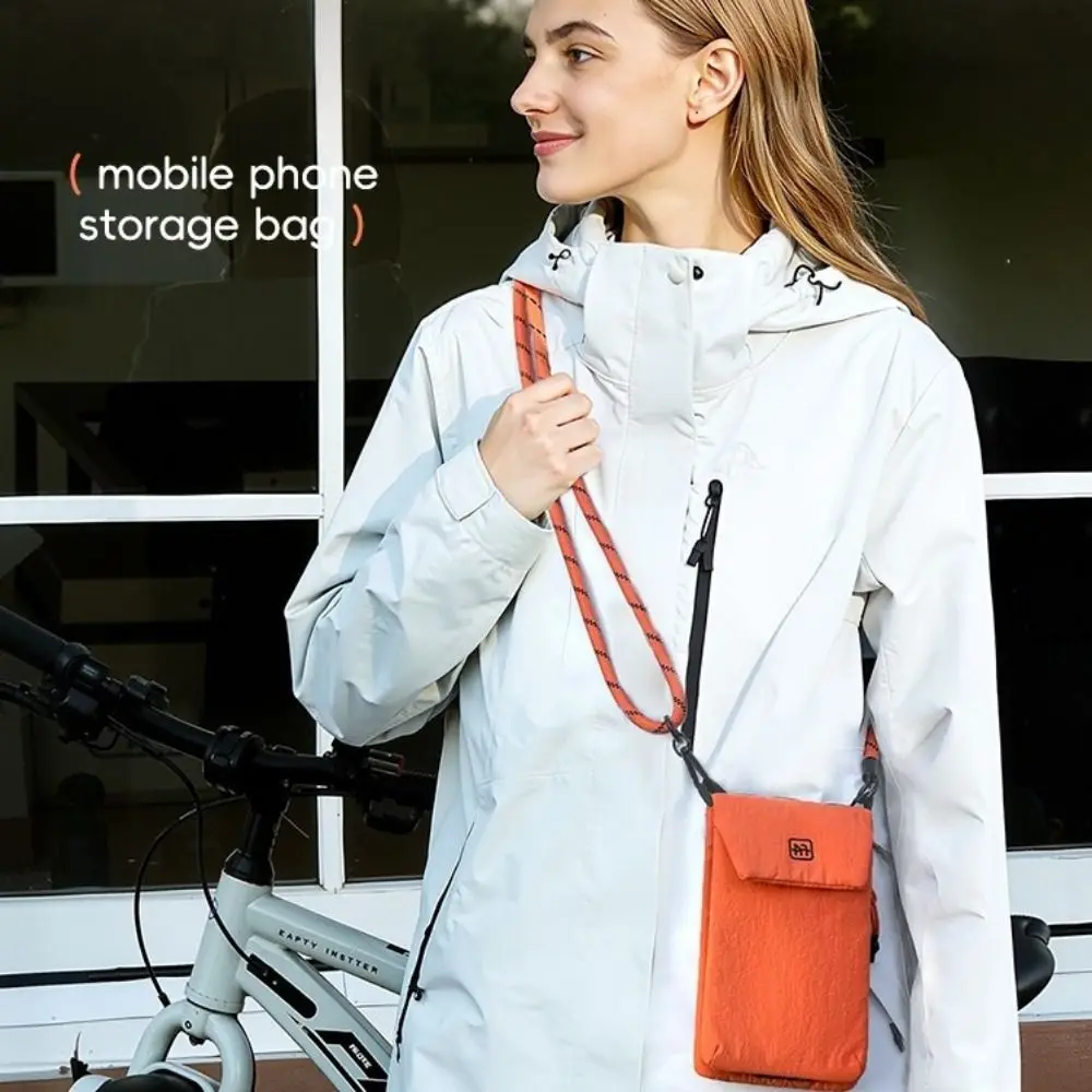 Fashion Nylon Mobile Phone Bag Lightweight Vertical Storage Crossbody Bag Zipper Closure Waterproof Phone Purse Daily Use view 3
