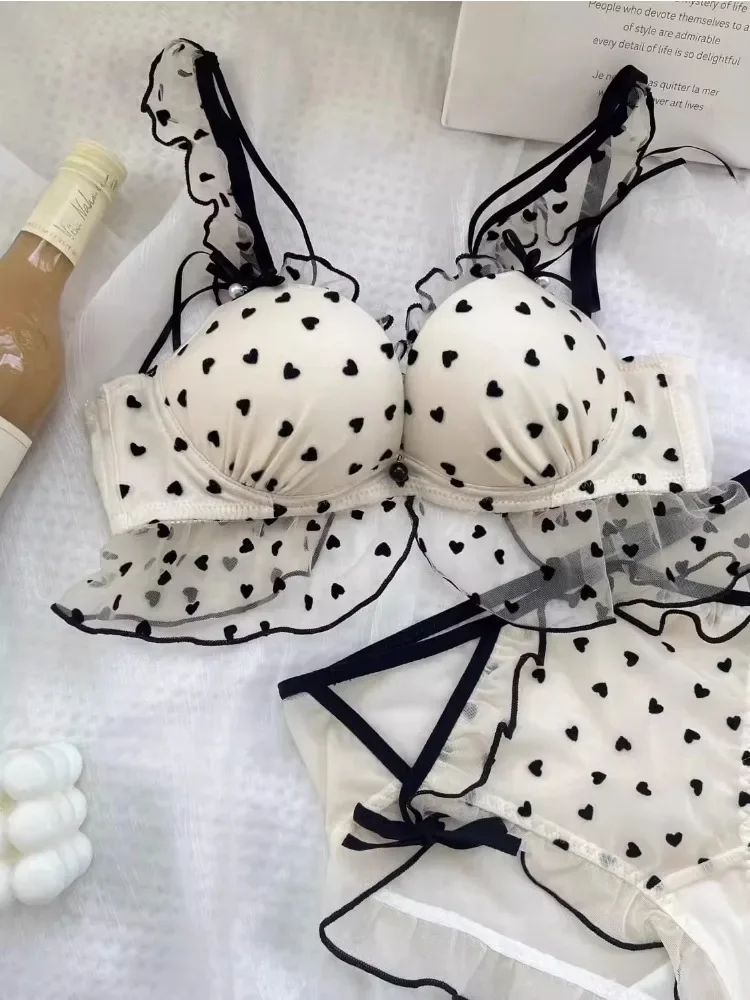 Japanese Mesh No-wire lace Underwear set Women's small breasts gath...