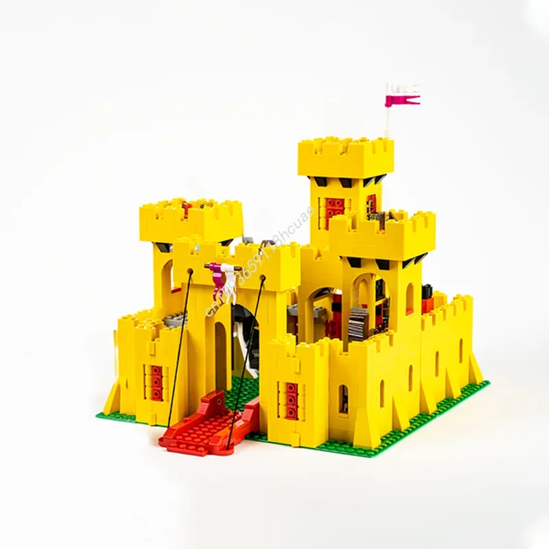 

Набор для сборки 994 детали: Модульный классический желтый замок MOC - Улучшенная версия. Конструктор для самостоятельной сборки. Игрушки-кирпичики. Подарки для детей на праздники.