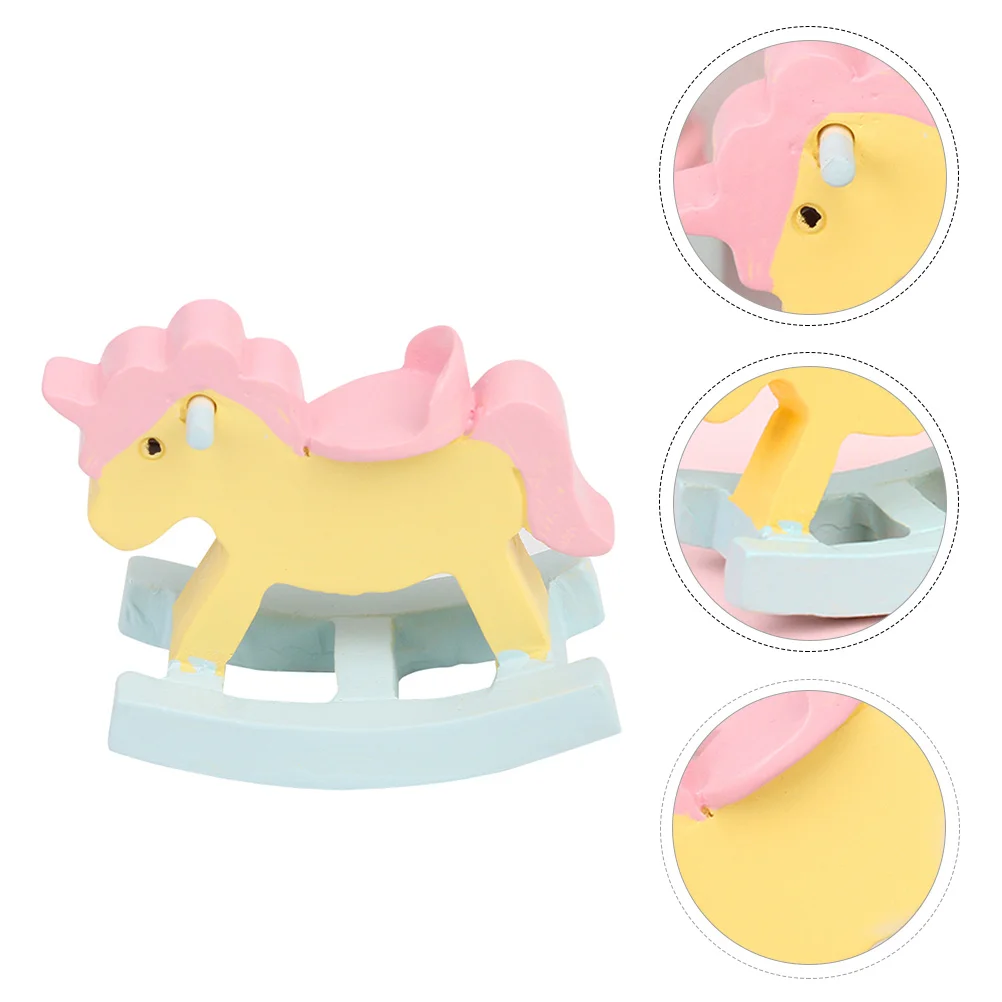 

Creative Wooden Horse Cake Ornament Resin Decoration Party Cupcake Adornment Desktop Sculpture Mini Horse Birthday Cake