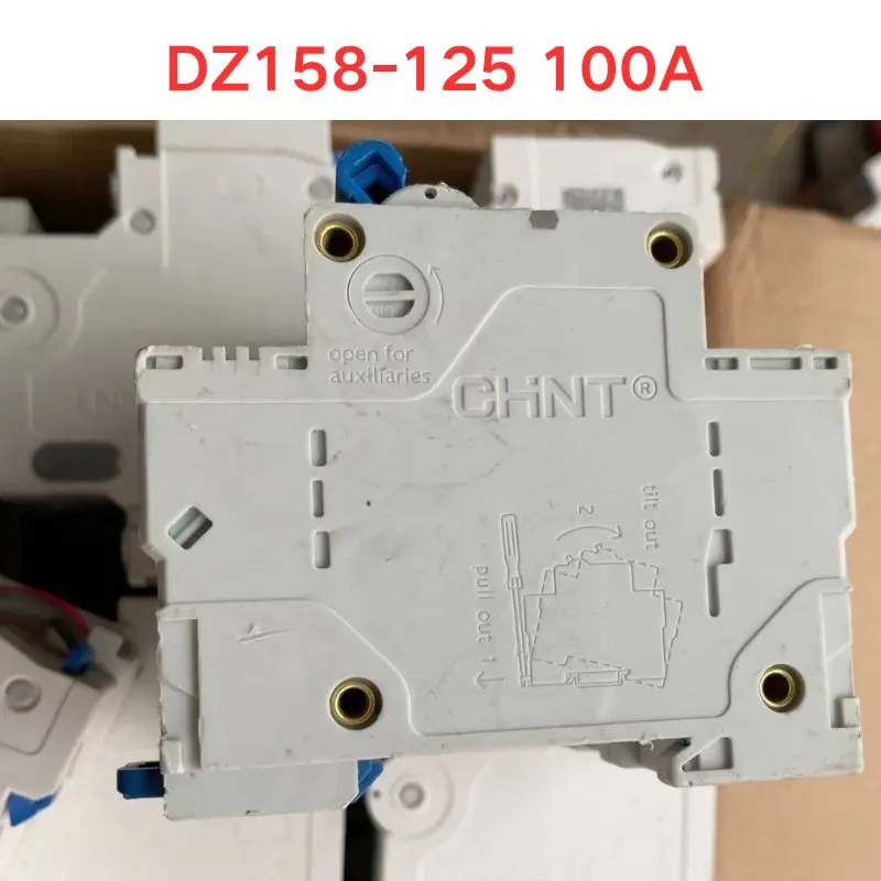 Second hand test OK DZ158-125 100A miniature circuit breaker