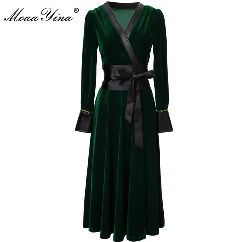 

MoaaYina Fashion Designer dress Autumn Winter Dress Women V-Neck Belted Long sleeve Slim Dark green Party Velvet Dresses