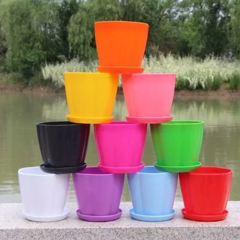 3 kinds of Sizes  Flower Pots and Trays,Plastic Pots,Creative Small Pots for Succulent Plants  (Random Color)