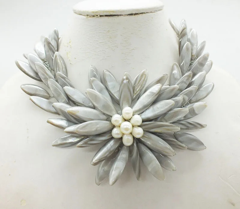 2019-7-17#  Newest design! Natural gray shell, pearl, flower necklace, 20