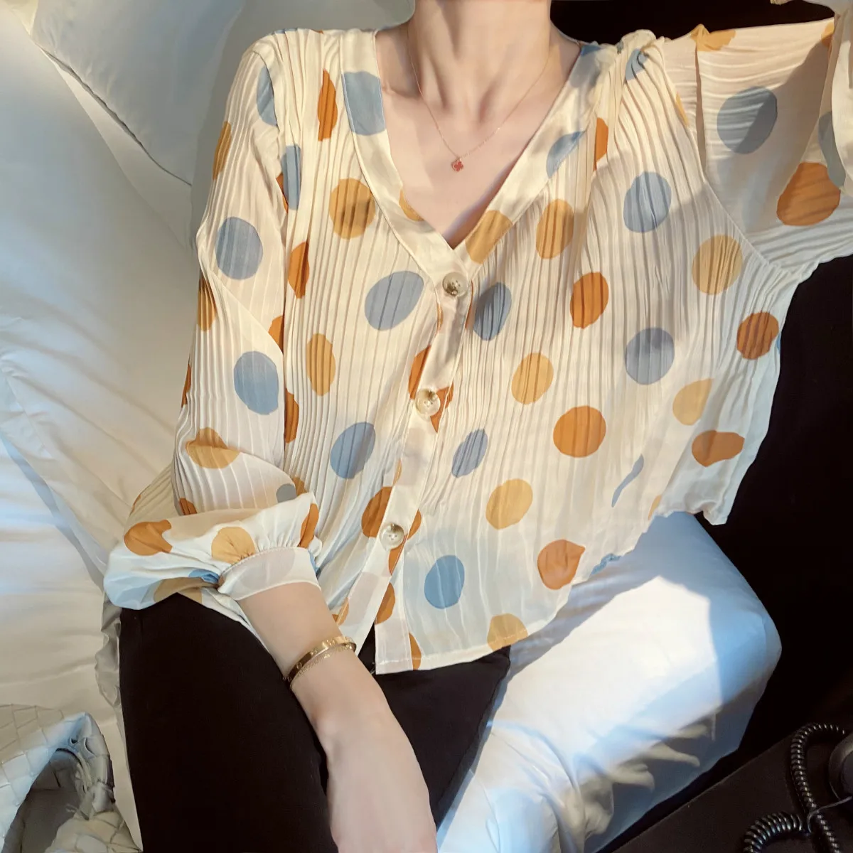 Retro Polka Dot Pleated Chiffon Shirt Women's Loose Long Sleeve V-Neck Spring Top Fashion Design Sense  Market