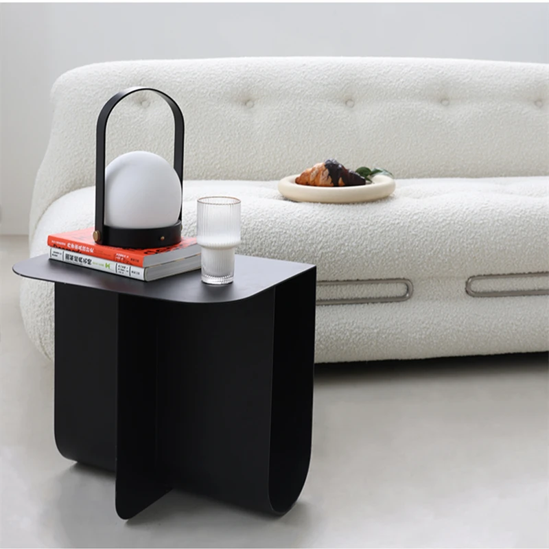 

Скандинавский журнальный столик для гостиной, роскошный диван, боковой акцентный столик, угловая подставка для спальни в книжном стиле для гостиной, мебель для дома