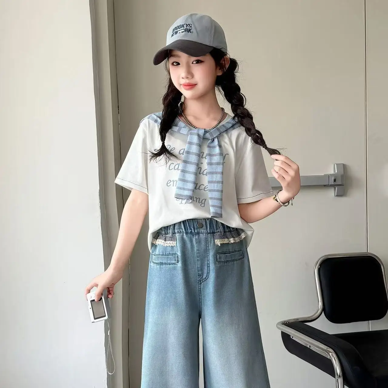 Girls' Set 2026 New Fashionable Shawl Short-sleeved Medium And Large Children's Wide-leg Pants Summer Jeans Two-piece Set
