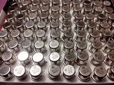 무료 배송 20 개/몫 재고 있음 2N1711 2N17II 2NI7II TO-39 신규