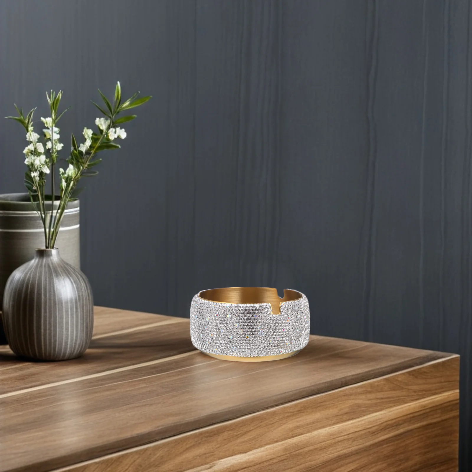 

Stainless Steel Ashtray Bling Rhinestone Round Design For Home Office Indoor Outdoor Use Windproof Cigarette Holder