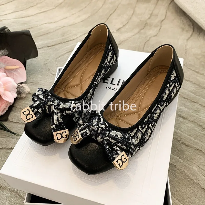 Comfortable French Womens Single Shoes for Women Sexy Style Square Head Embroidery Skirt Low Heels Small Fragrant Bean Shoes