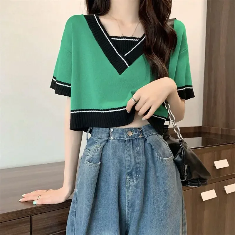 تي شيرت المرأة الصيف مزاجه قصيرة الأكمام تصميم مستقيم الملابس الكورية الأنيقة الرجعية وهمية قطعتين محبوك سيدة عادية