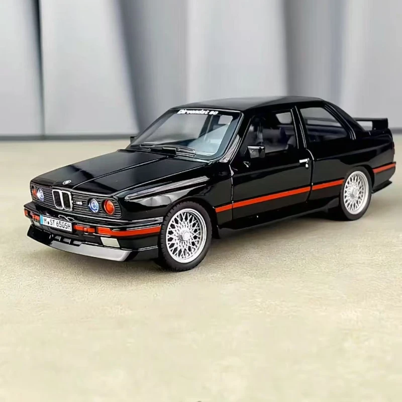 Simulation 1:24 BMW M3 Alloy Car Model Collection Metal Diecast Miniature Voiture Home Decor Children Boy Car Toy Birthday Gift