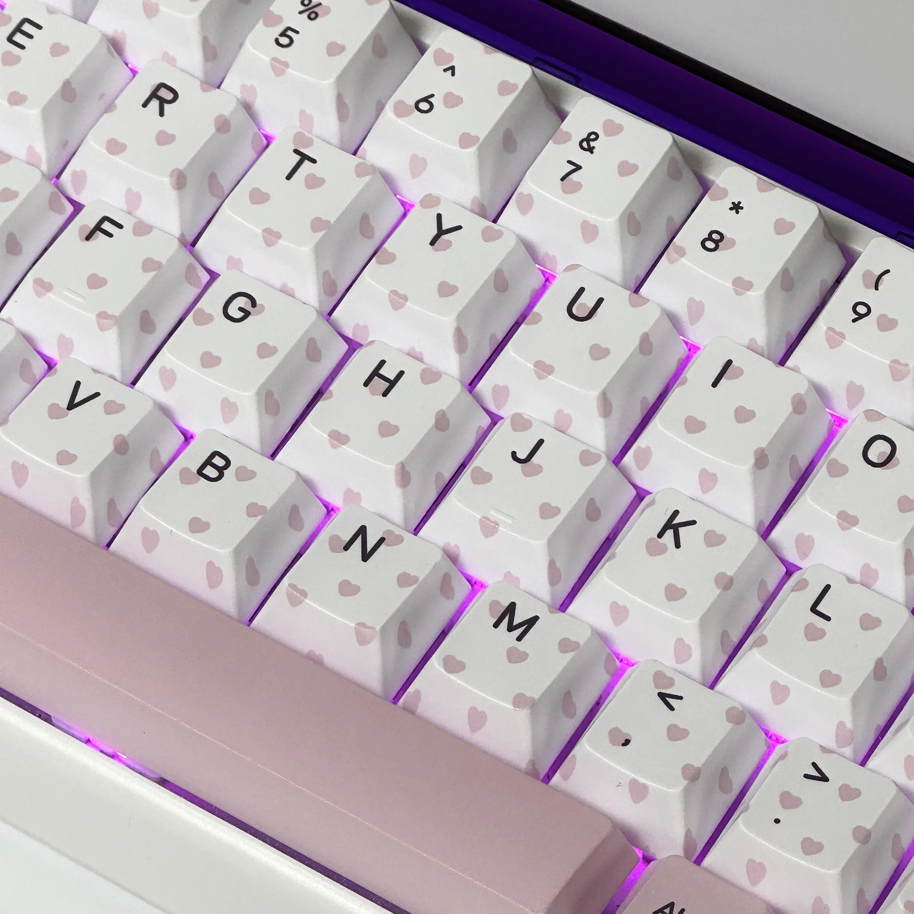 

Love butterfly keycap, pink engraved, personalized original height PBT hot sublimation adaptation magnetic axis keyboard machine