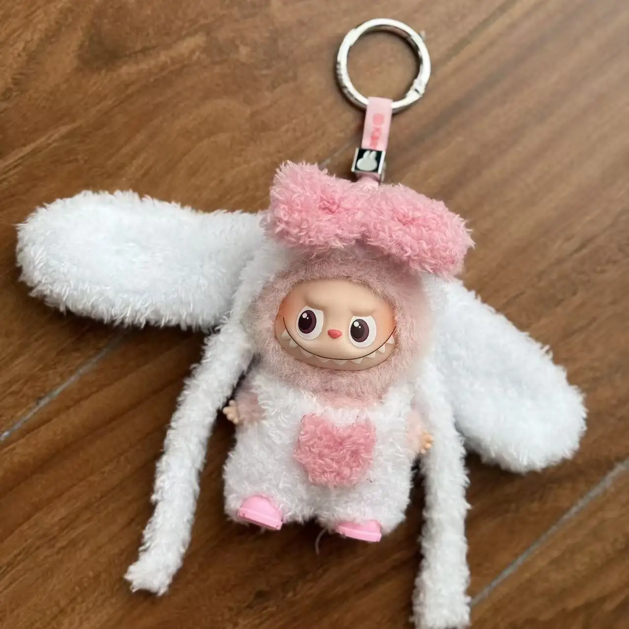 ชุดจั๊มสูทตุ๊กตา Labubu 4.0 สำหรับตุ๊กตา Labubu ขนาด 10 ซม. พร้อมอุปกรณ์เสริม