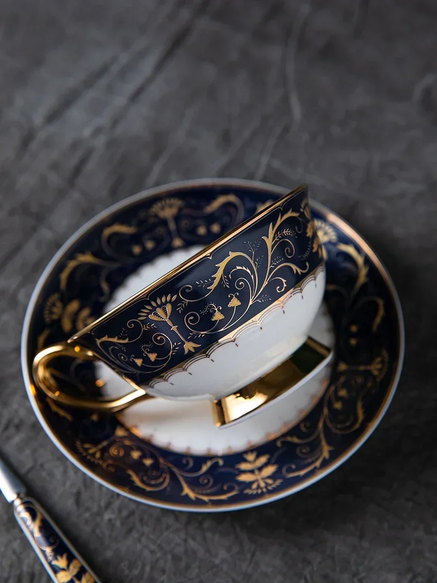 

Hot SalesRetro Bone China European Coffee Cup Set Ceramic Cups And Saucers With High Value