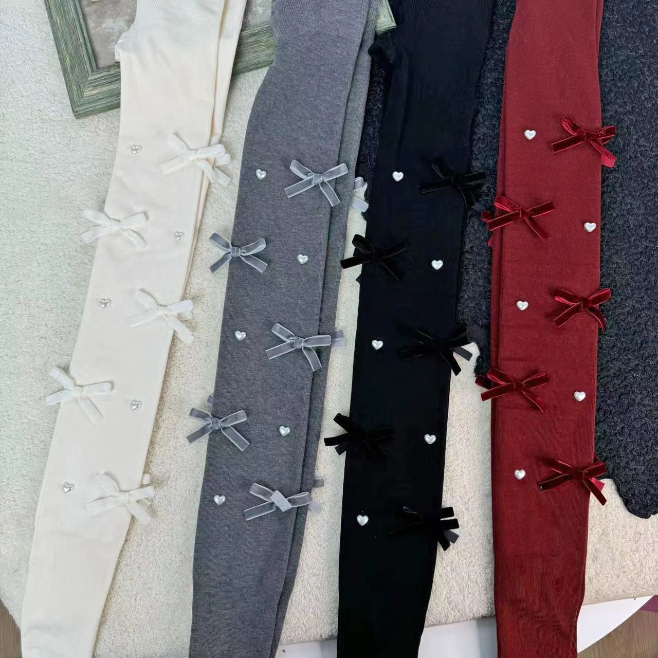 

Японские осенне-зимние колготки с милым бантом и жемчугом, флисовые штаны в стиле Лолиты с девятью точками, мягкие милые леггинсы для девочек, колготки для женщин