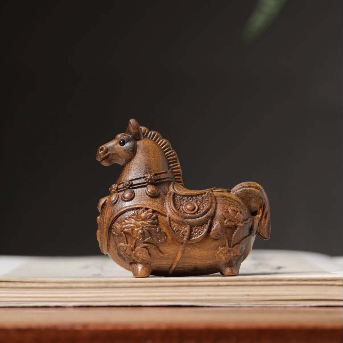 Beech Wood Tang Horse Figurine Creative Horse Year Gift Cute Solid Wood Desktop Decor Rocking Horse Ornament Craft Souvenir Gift