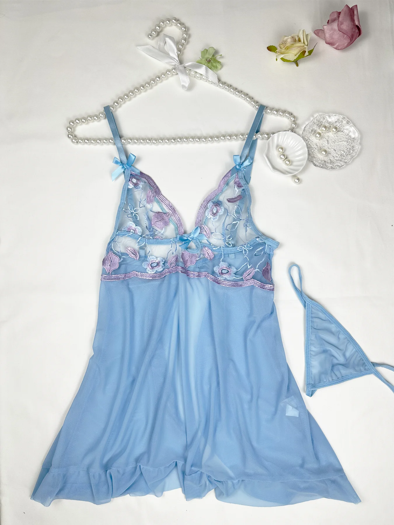 

SURI Thin Style G-string Contrast Lace Ruffle Trim Lingerie Set Deep V Slip Dress Thong Women's Sexy Lingerie Lencería Mujeres