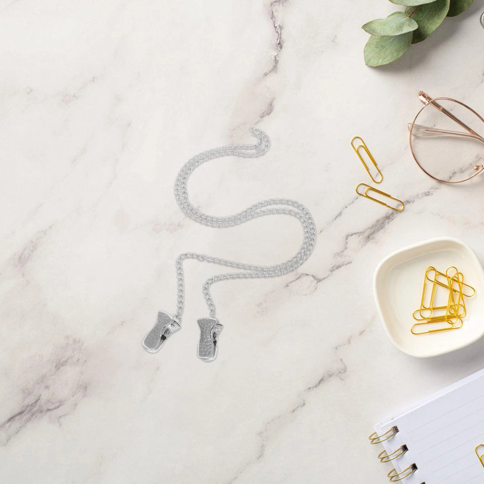 

Stylish Eyeglass Chain Sunglasses Chain For Women Universal Fit Lightweight Face Mask Lanyard Accessory Glasses Clip Sunglasses