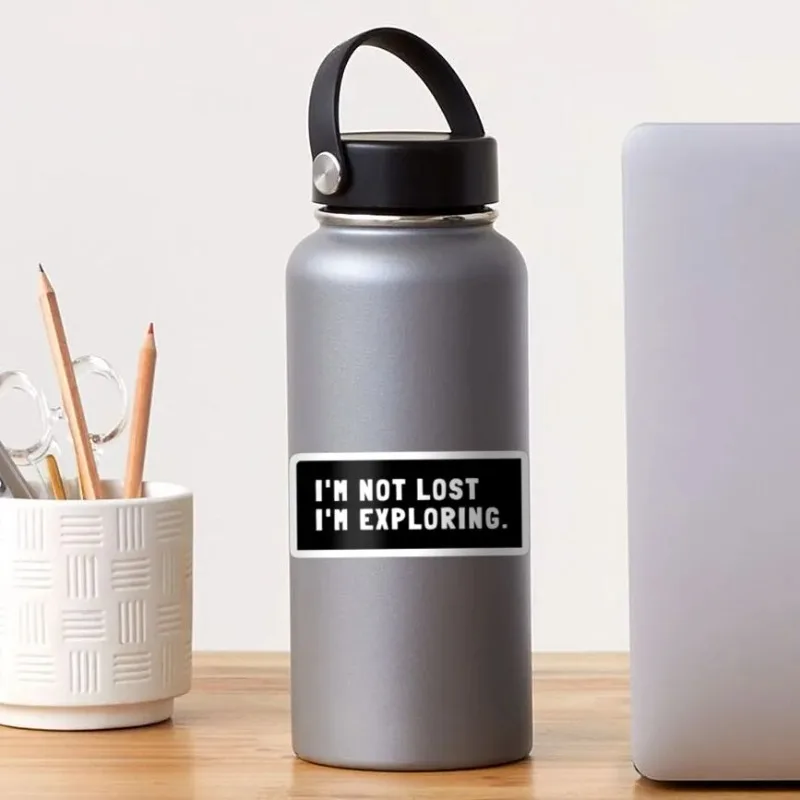 أنا لست مفقود أنا استكشاف طفل أنيمي غرفة المعيشة سيارة ديكور الأمتعة زجاجات مياه زينة نافذة 15 سنتيمتر PVC KK