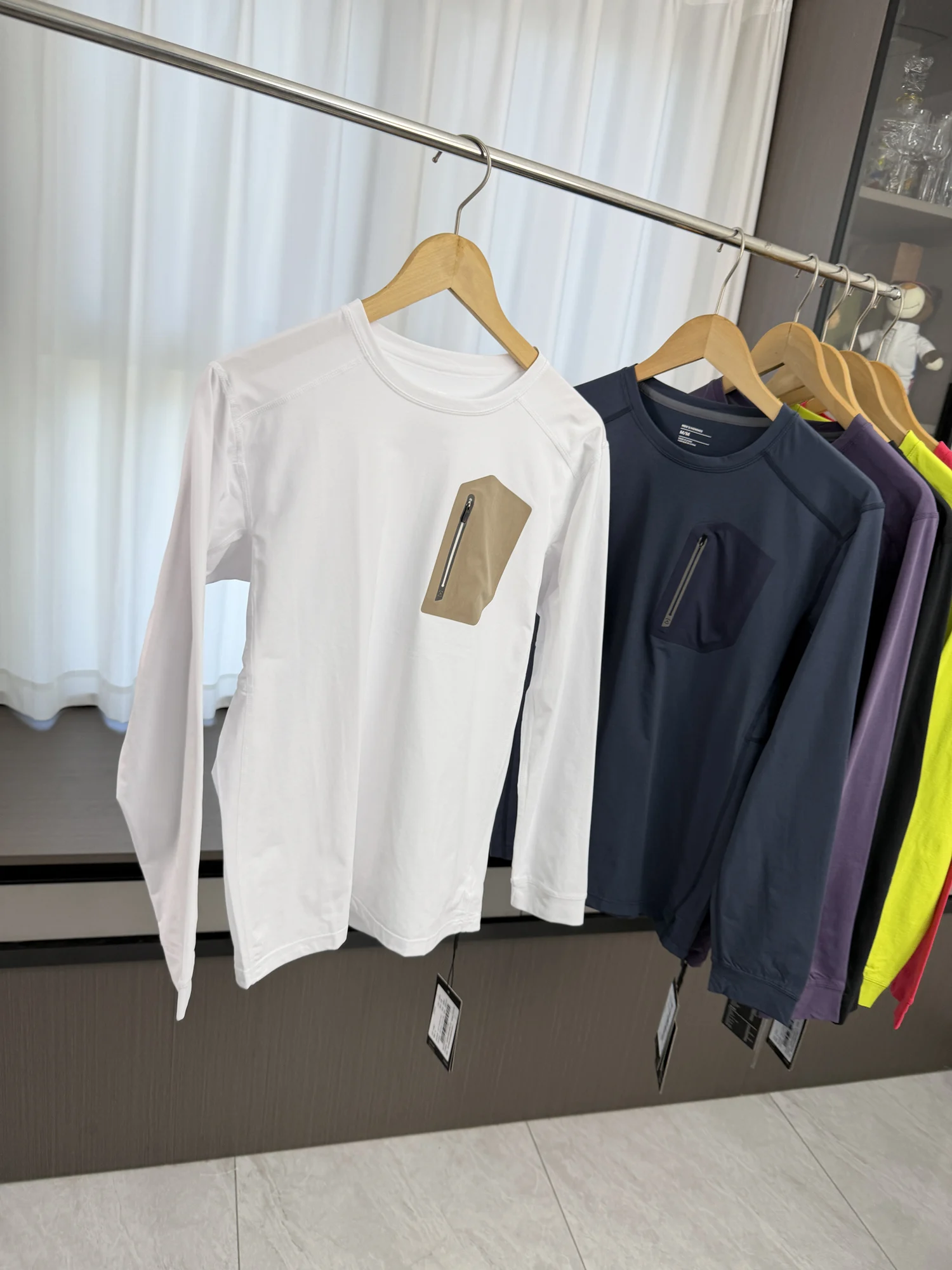 Men's 3D Tailored round Neck Long Sleeve T-Shirt Breathable Sport Base Shirt Fashionable Urban Style Quick Dry Standard Fit